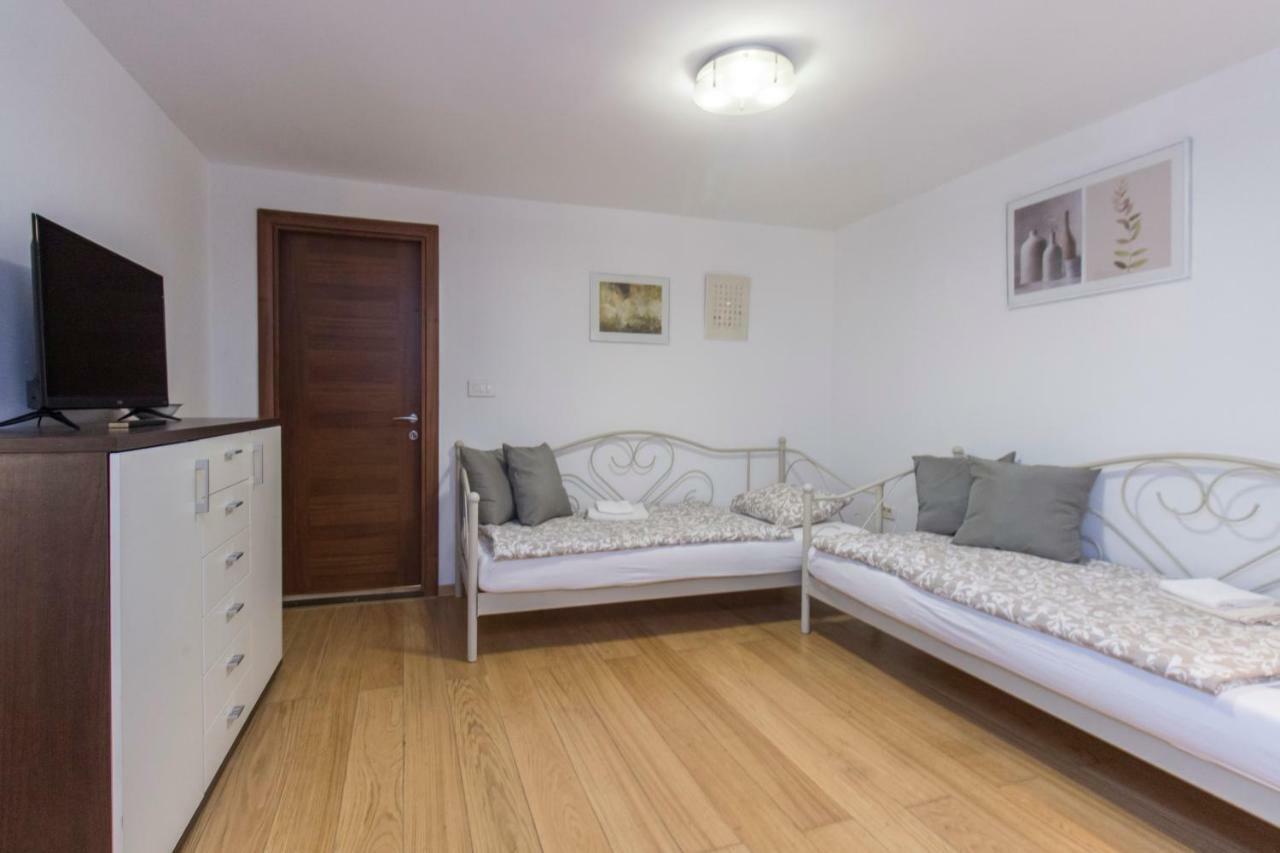 Apartment Ivan City Center Σίμπενικ Εξωτερικό φωτογραφία